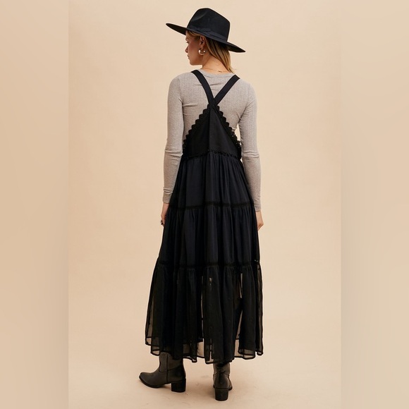 32. LaST 1! Black embroidered dress with lace skirtall tier maxi dress - Picture 4 of 4